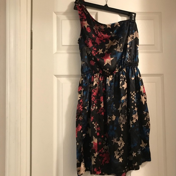 One shoulder dress - Picture 2 of 3